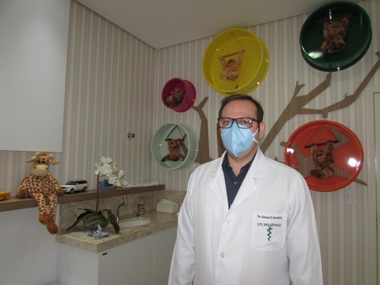 Lutamos todos os dias para que todas as crianças que chegam a UTI Neonatal tenham a chance de viver”, desabafou o pediatra  